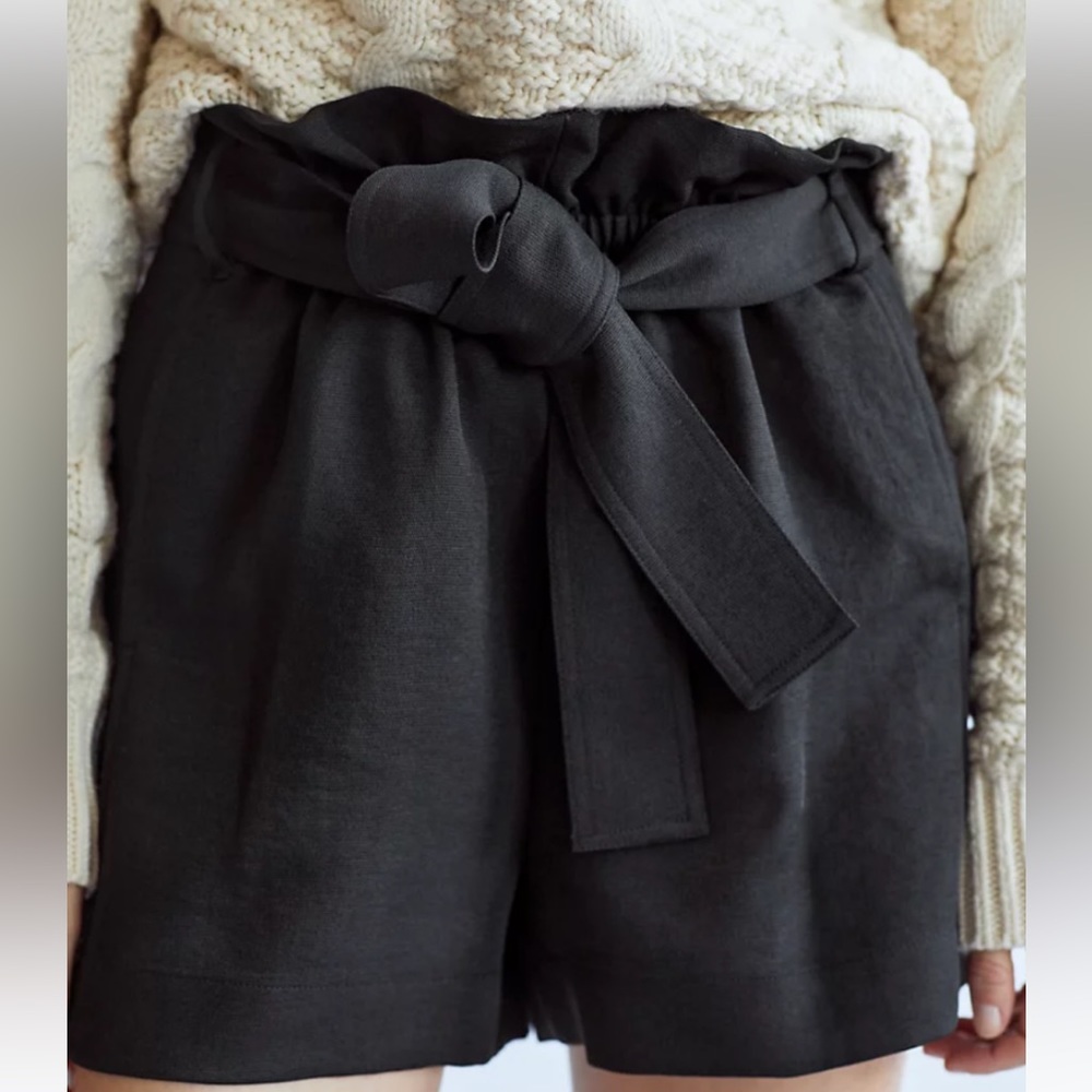 WILFRED Paperbag Short (Black) Size 4